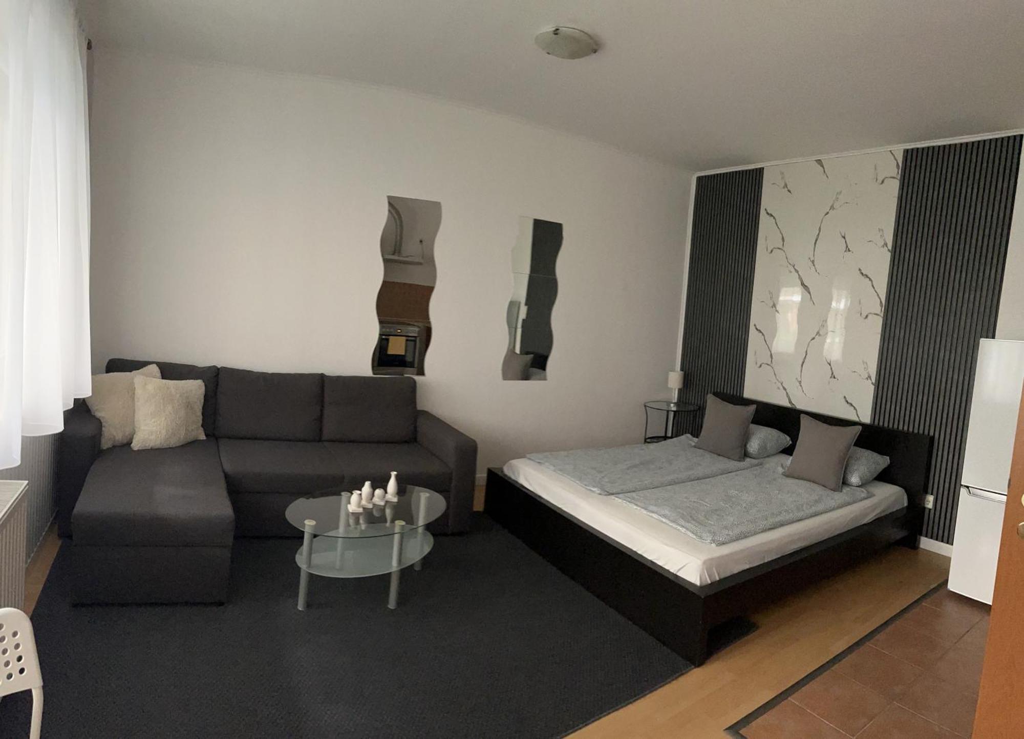 Downtown Rose Garden Apartments Whit Garage Opcional Budapest Ngoại thất bức ảnh